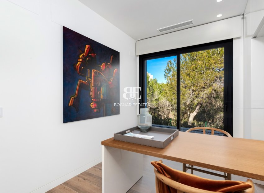 Resale - Villa -
Las Colinas Golf Resort - Las Colinas golf