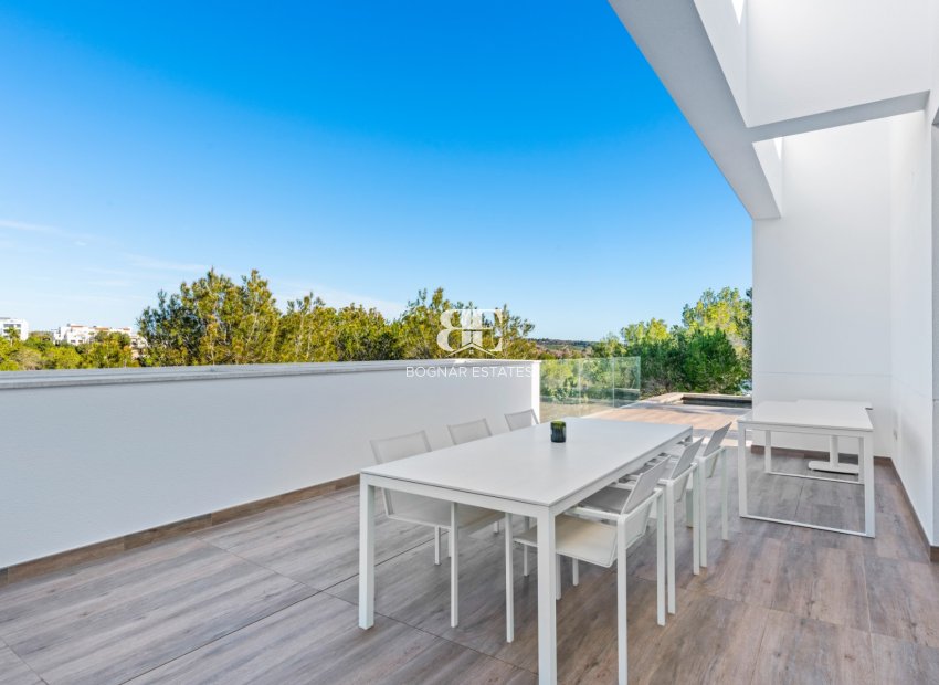 Resale - Villa -
Las Colinas Golf Resort - Las Colinas golf