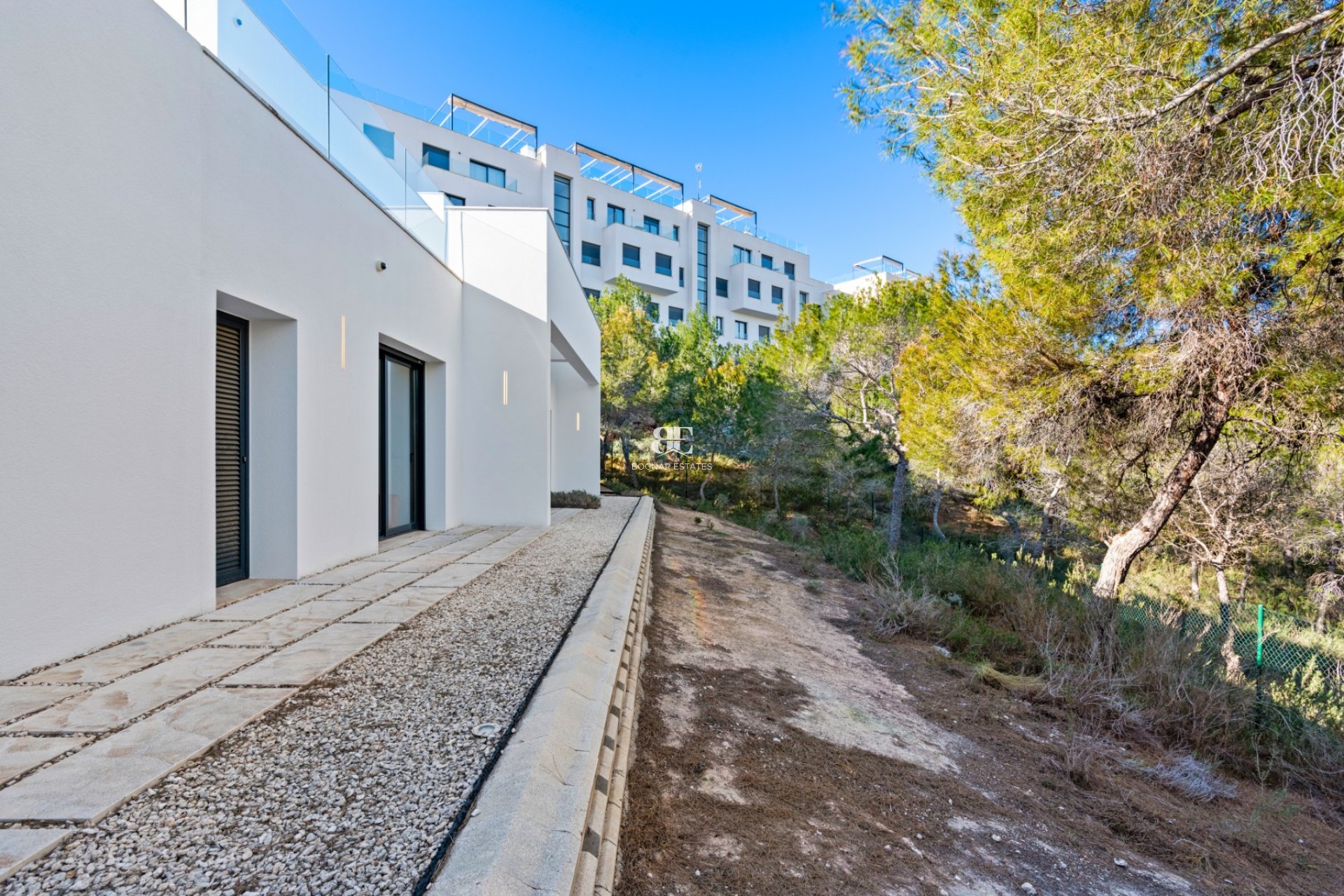 Resale - Villa -
Las Colinas Golf Resort - Las Colinas golf