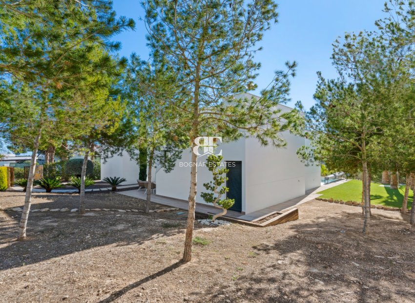 Resale - Villa -
Las Colinas Golf Resort - Las Colinas golf