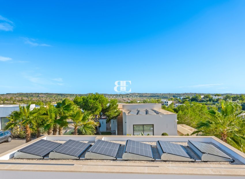 Resale - Villa -
Las Colinas Golf Resort - Las Colinas golf