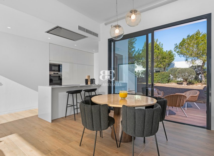 Resale - Villa -
Las Colinas Golf Resort - Las Colinas golf