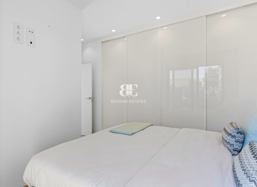 Resale - Villa -
Las Colinas Golf Resort - Las Colinas golf