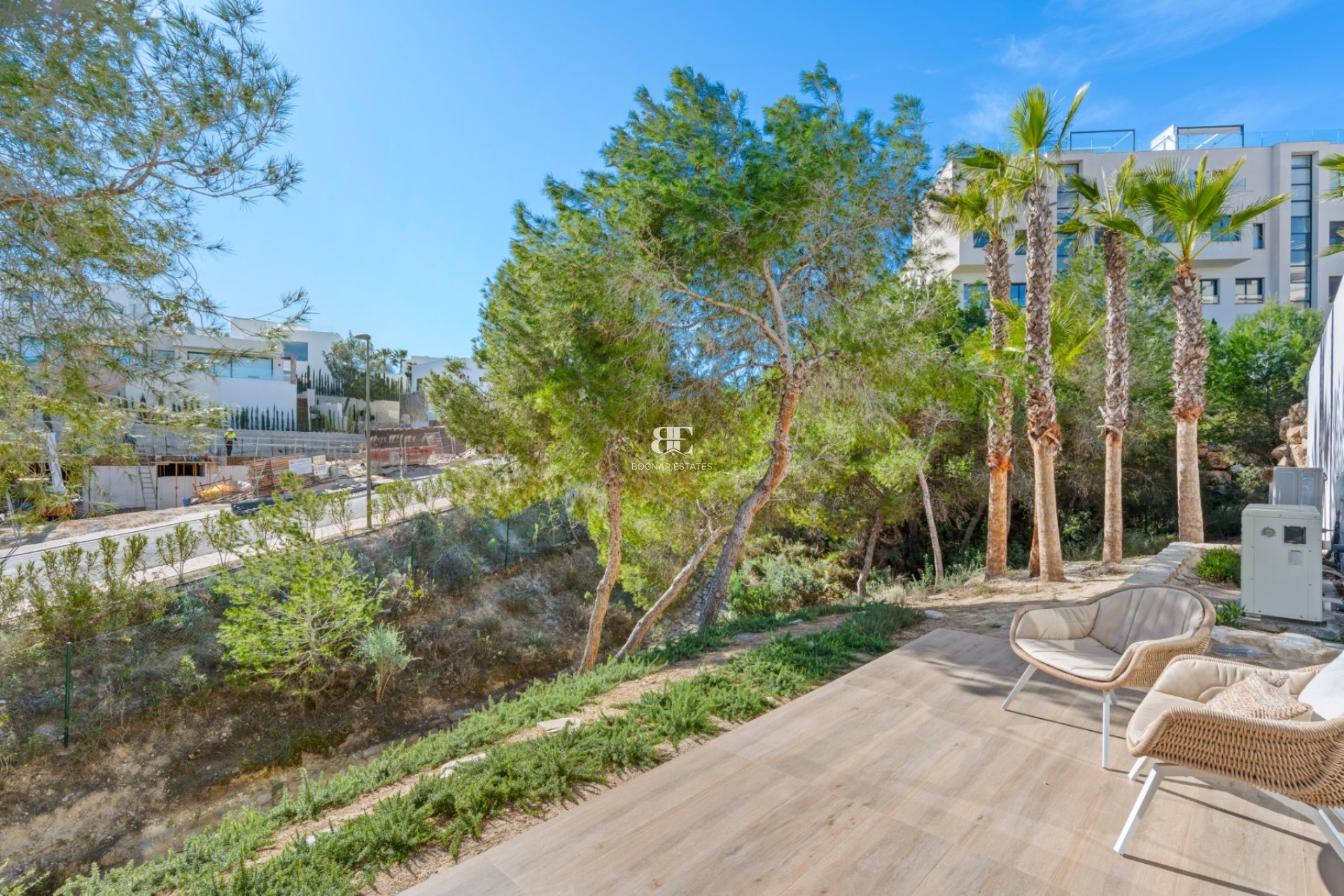 Resale - Villa -
Las Colinas Golf Resort - Las Colinas golf