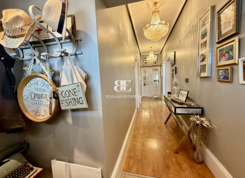 Resale - Villa -
Las Heredades - Heredades