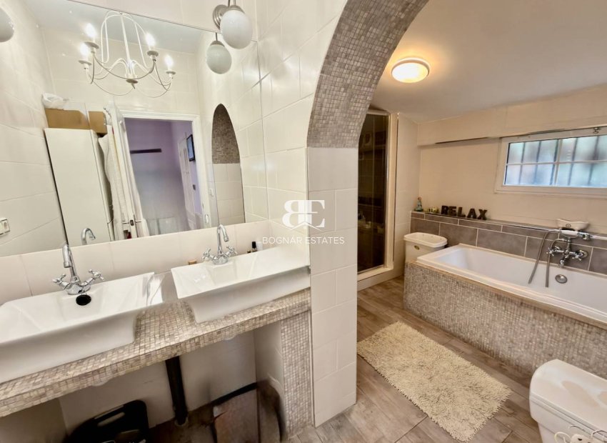 Resale - Villa -
Las Heredades - Heredades