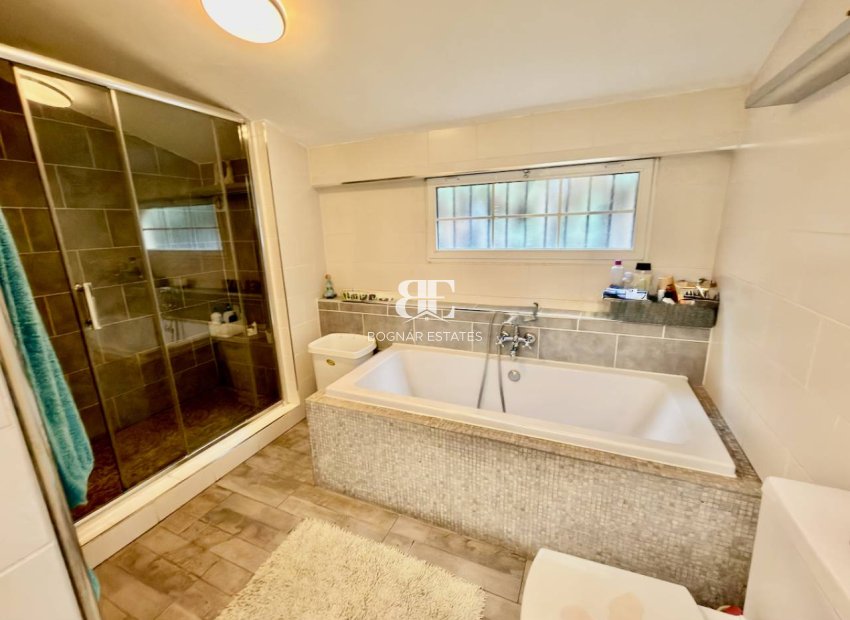 Resale - Villa -
Las Heredades - Heredades