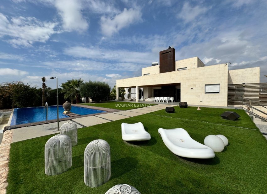 Resale - Villa -
Lorca - El Campillo