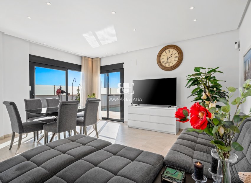 Resale - Villa -
Los Alcazares - Euroroda