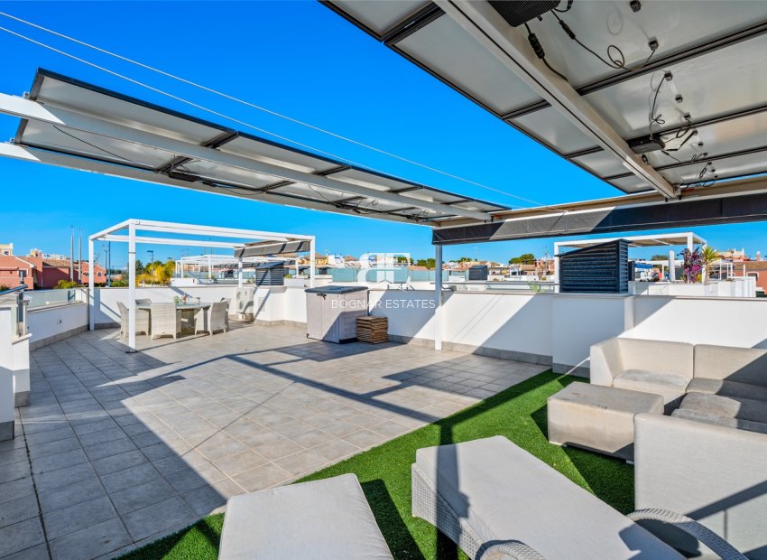 Resale - Villa -
Los Alcazares - Euroroda