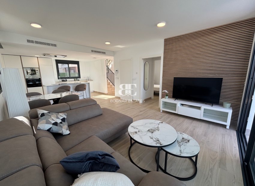 Resale - Villa -
Los Alcazares - Roda Golf Resort