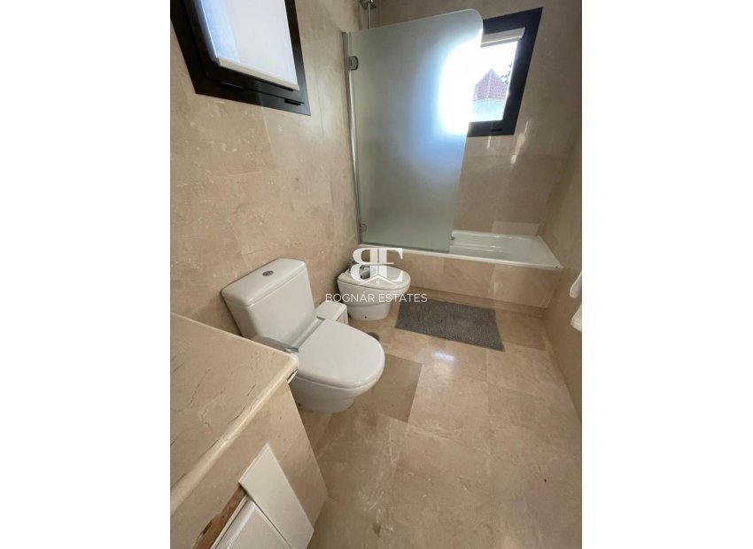 Resale - Villa -
Los Alcazares - Roda
