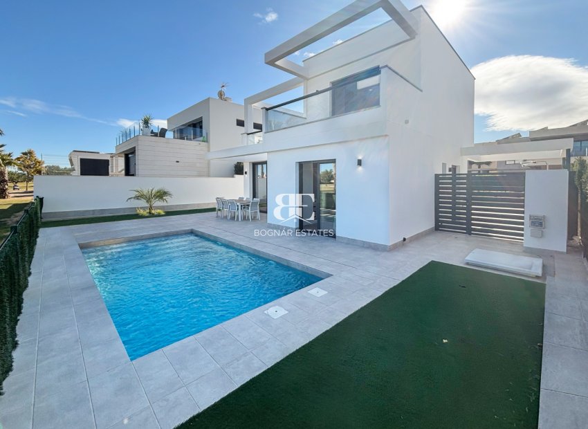 Resale - Villa -
Los Alcazares - Roda