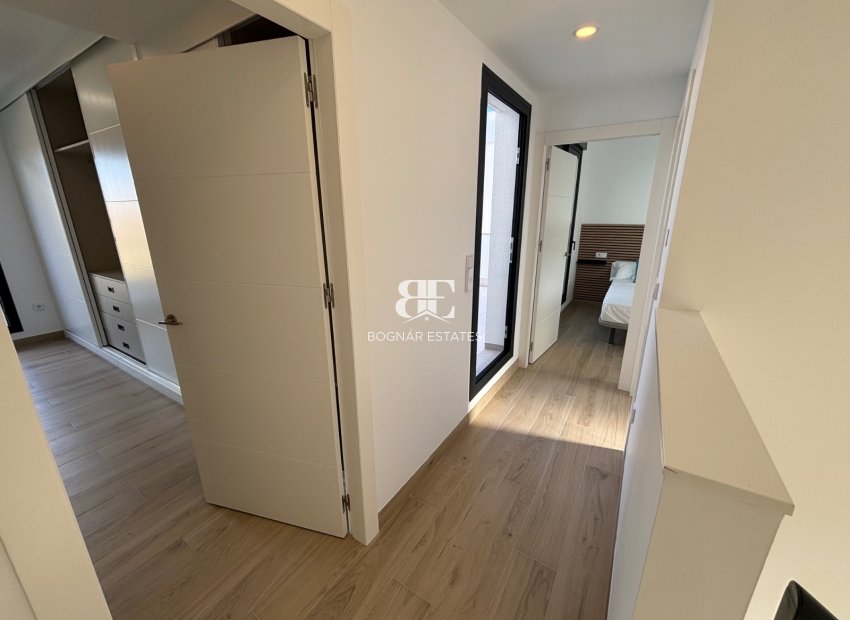 Resale - Villa -
Los Alcazares - Roda