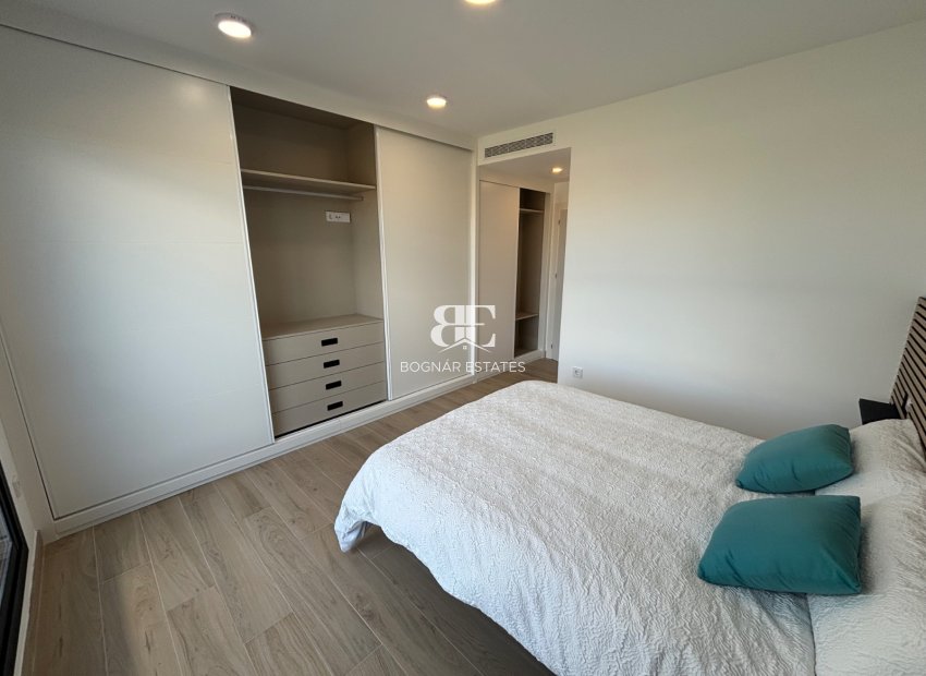 Resale - Villa -
Los Alcazares - Roda