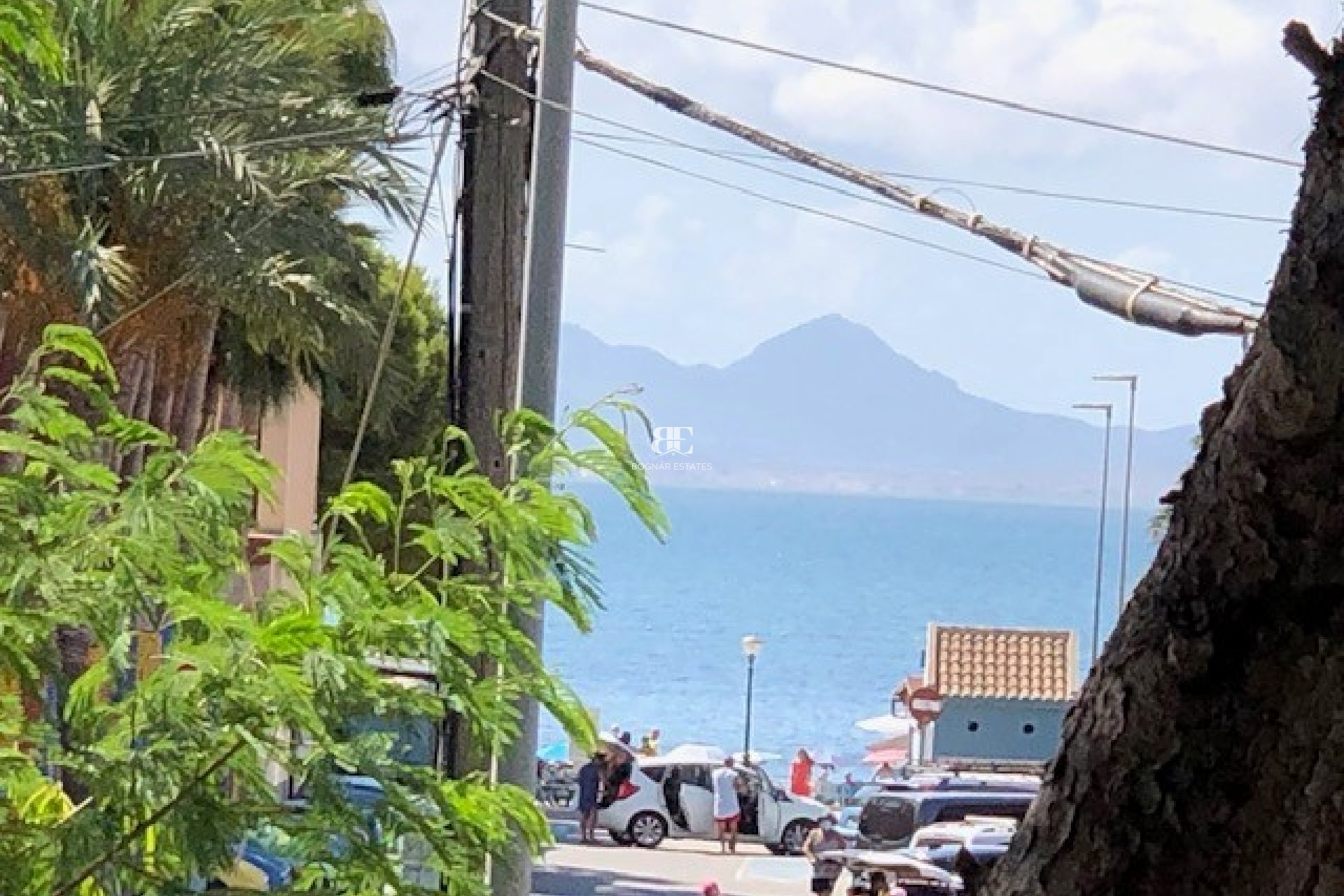 Resale - Villa -
Los Alcazares