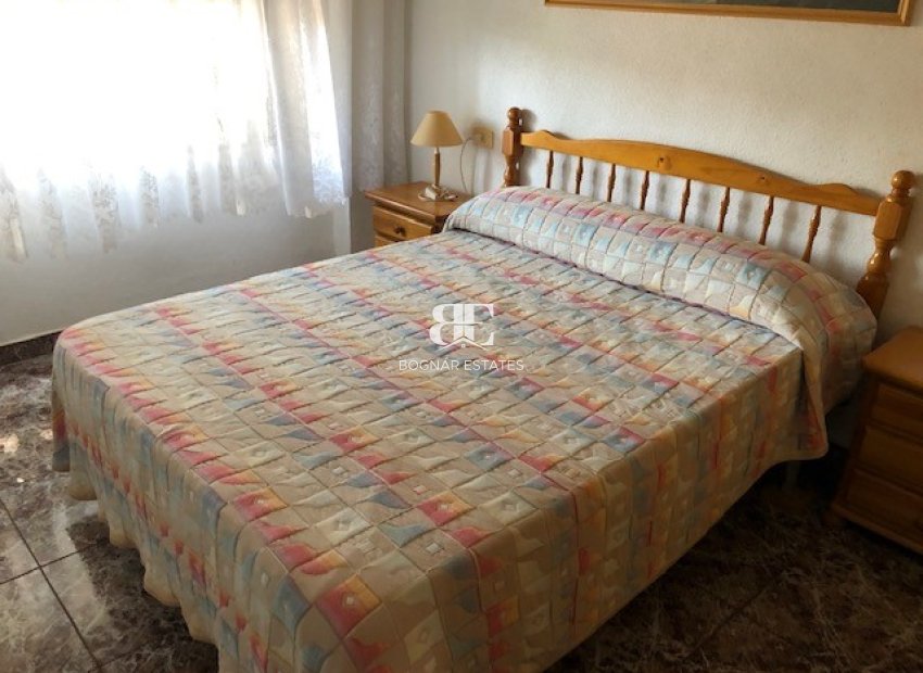 Resale - Villa -
Los Alcazares