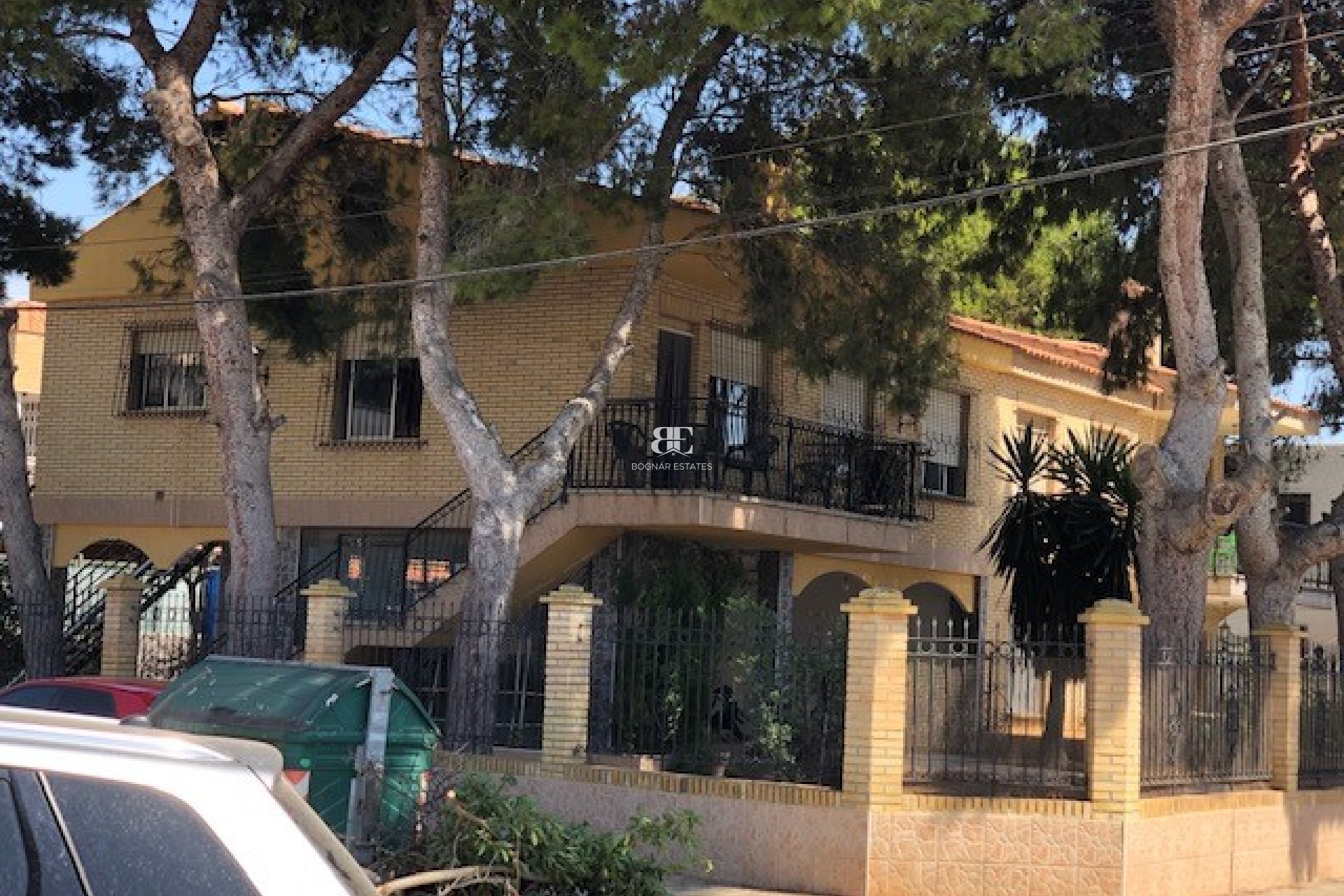 Resale - Villa -
Los Alcazares