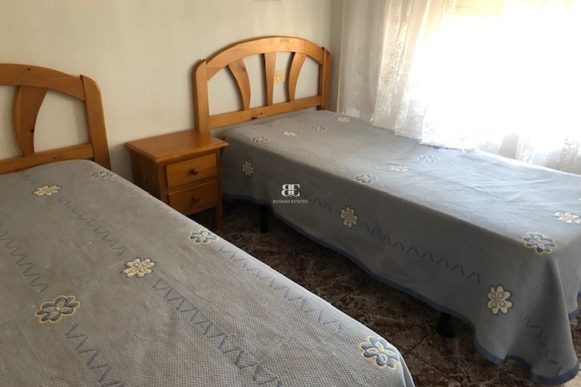 Resale - Villa -
Los Alcazares