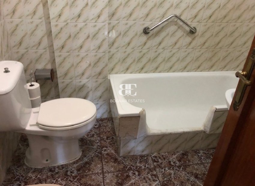 Resale - Villa -
Los Alcazares