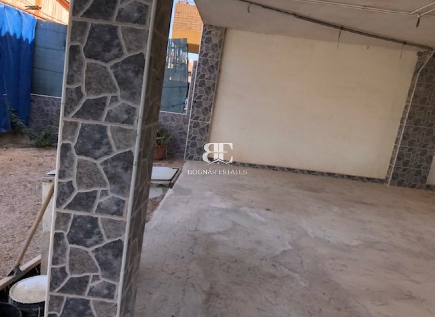 Resale - Villa -
Los Alcazares