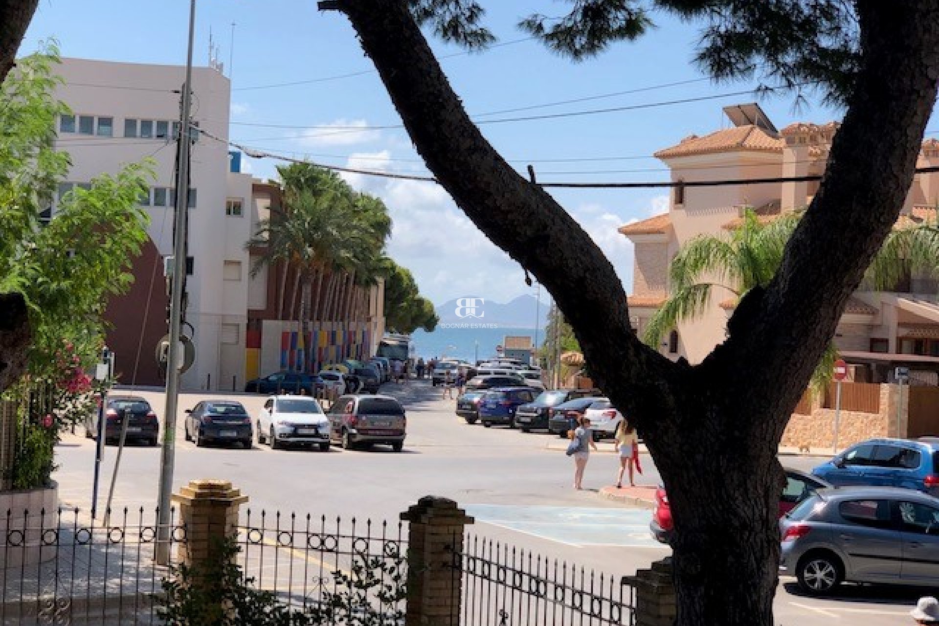 Resale - Villa -
Los Alcazares