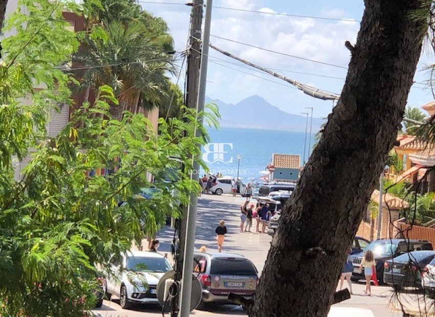 Resale - Villa -
Los Alcazares