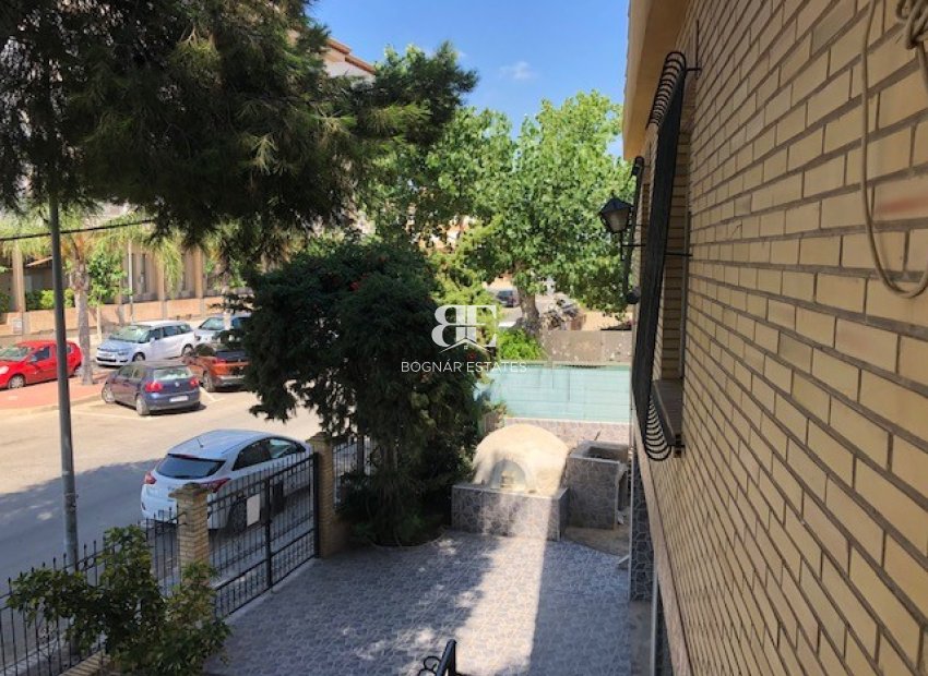 Resale - Villa -
Los Alcazares