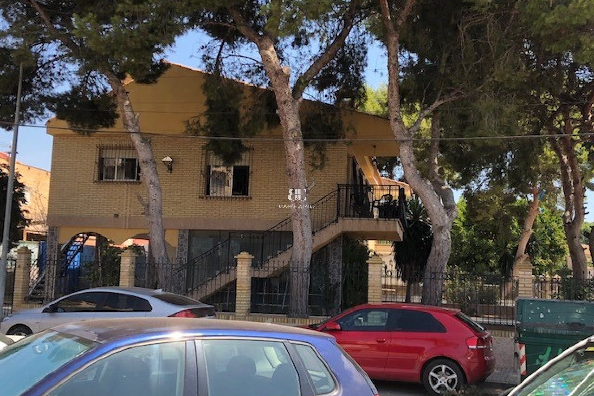 Resale - Villa -
Los Alcazares