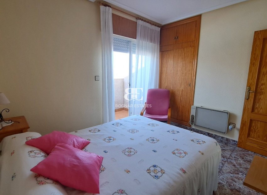 Resale - Villa -
Los Alcazares