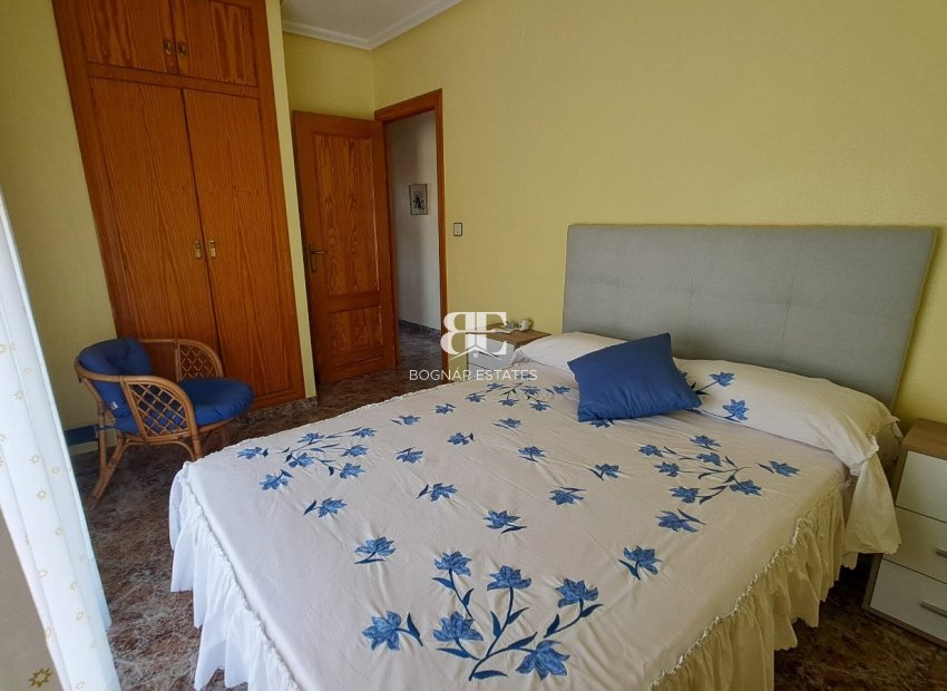 Resale - Villa -
Los Alcazares