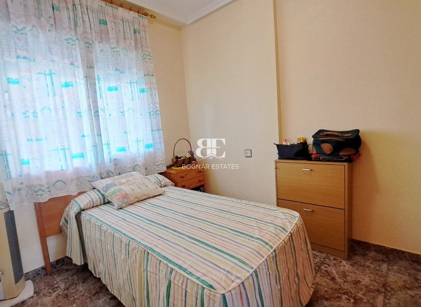 Resale - Villa -
Los Alcazares