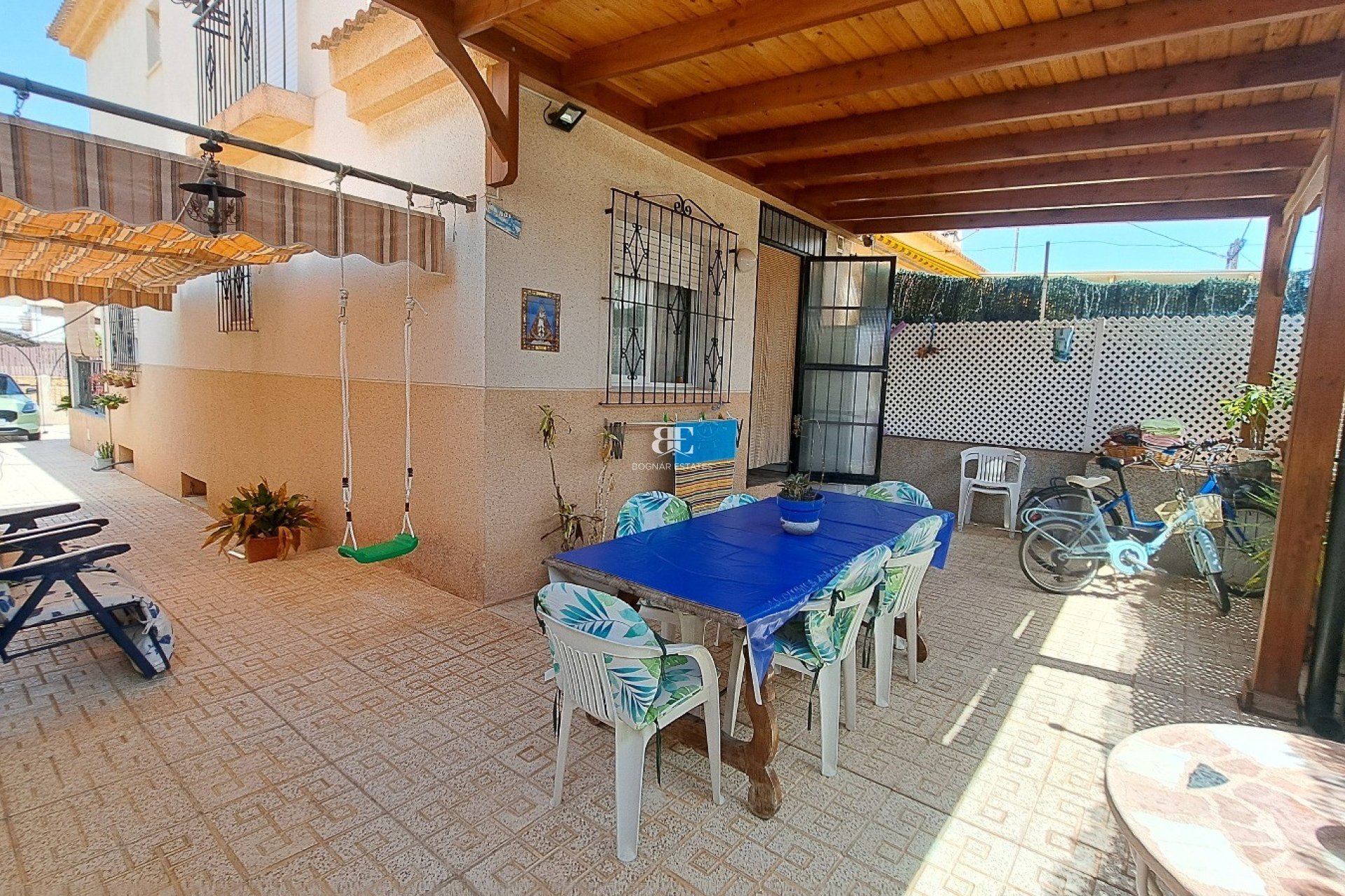 Resale - Villa -
Los Alcazares