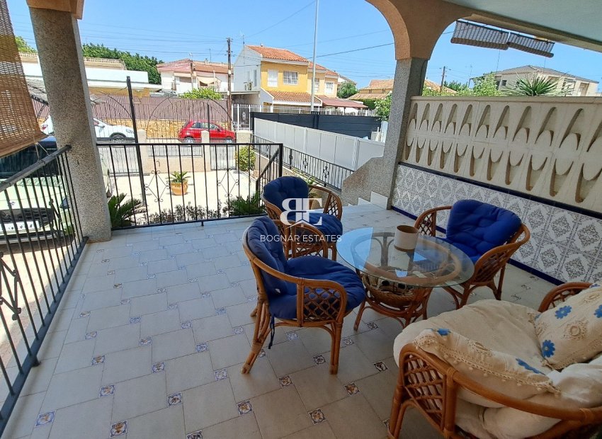 Resale - Villa -
Los Alcazares