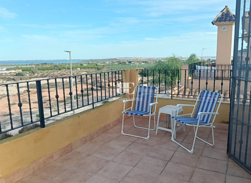 Resale - Villa -
Los Montesinos - La Herrada