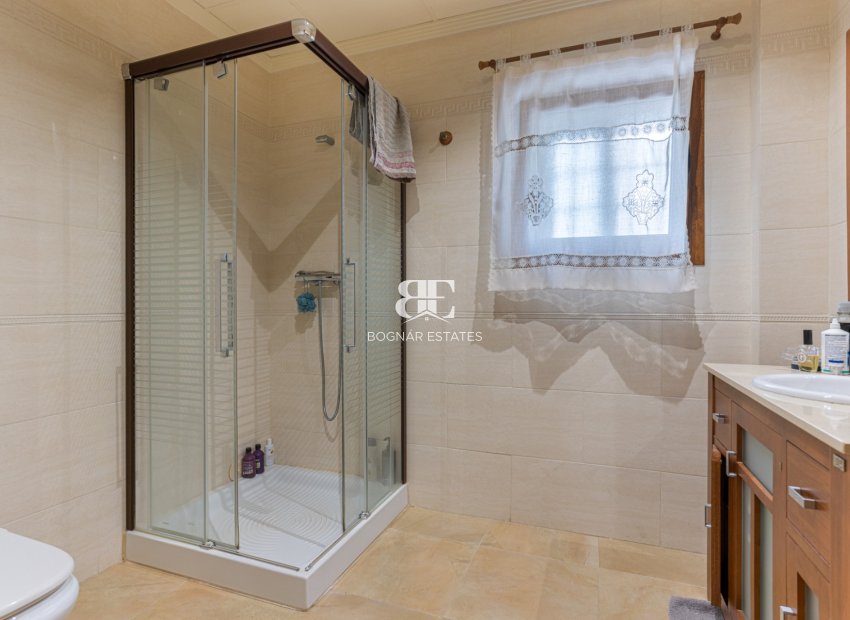 Resale - Villa -
Los Montesinos - La Herrada