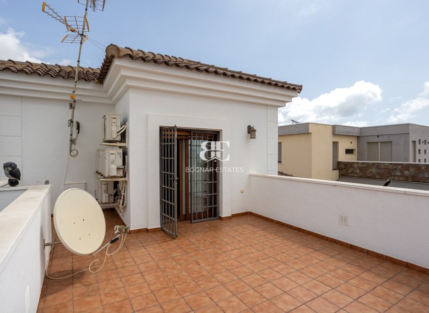 Resale - Villa -
Los Montesinos - La Herrada
