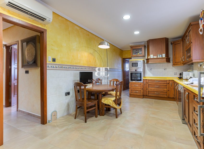 Resale - Villa -
Los Montesinos - La Herrada