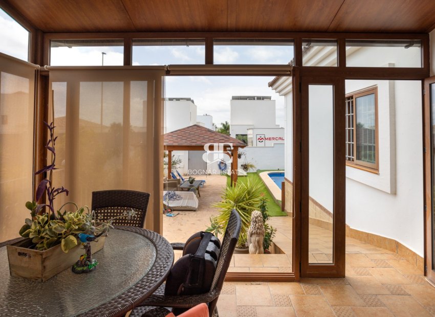 Resale - Villa -
Los Montesinos - La Herrada