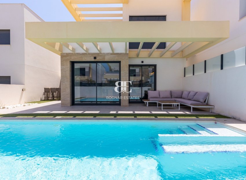 Resale - Villa -
Los Montesinos - La Herrada