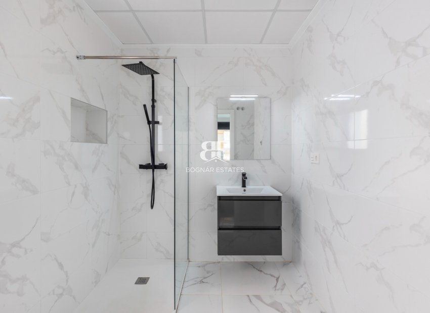 Resale - Villa -
Los Montesinos - La Herrada