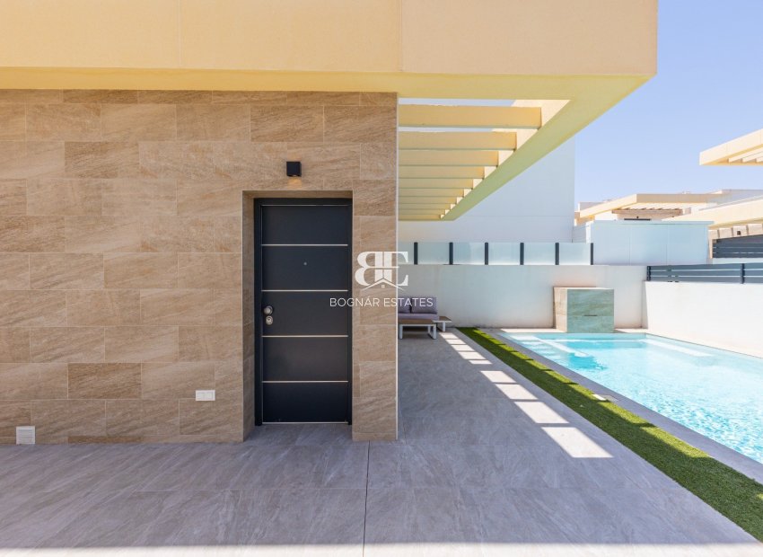 Resale - Villa -
Los Montesinos - La Herrada