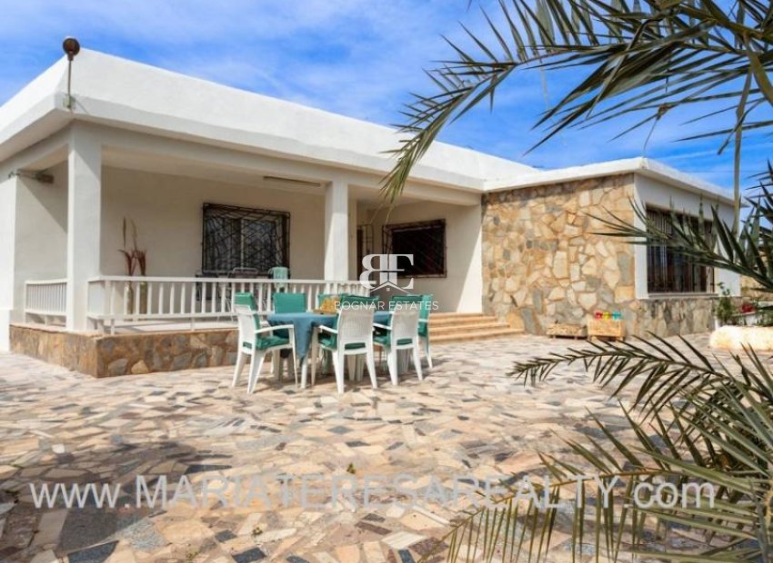 Resale - Villa -
Los Urrutias - Center