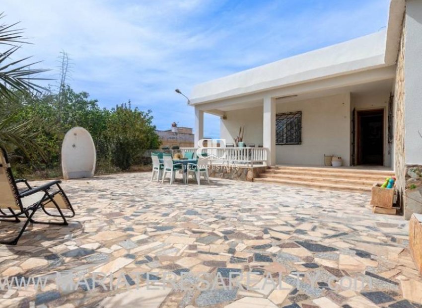 Resale - Villa -
Los Urrutias - Center