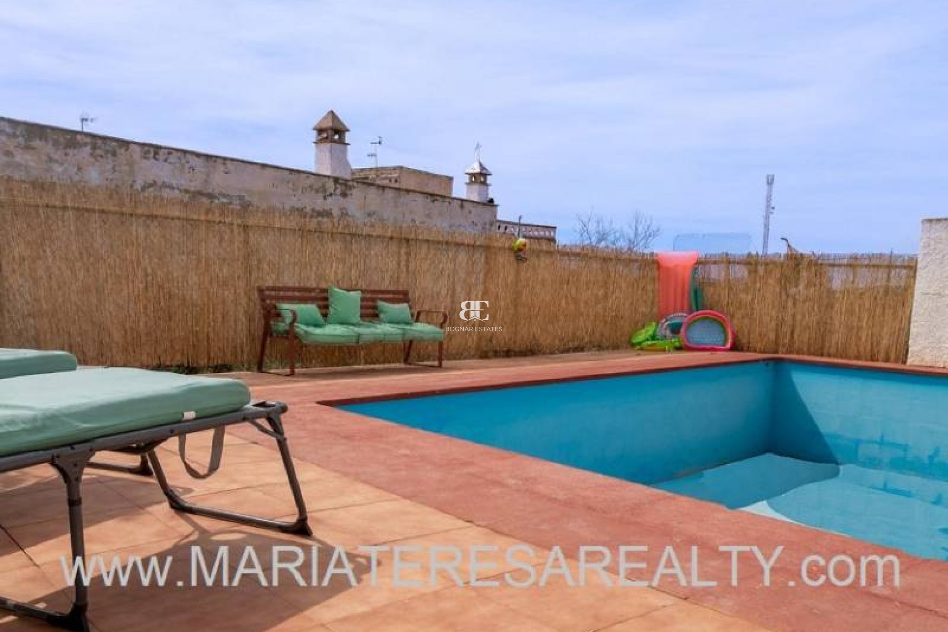 Resale - Villa -
Los Urrutias - Center