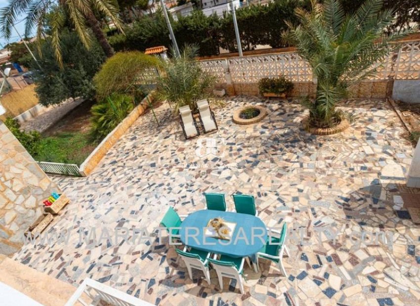 Resale - Villa -
Los Urrutias - Center