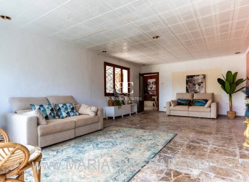 Resale - Villa -
Los Urrutias - Center