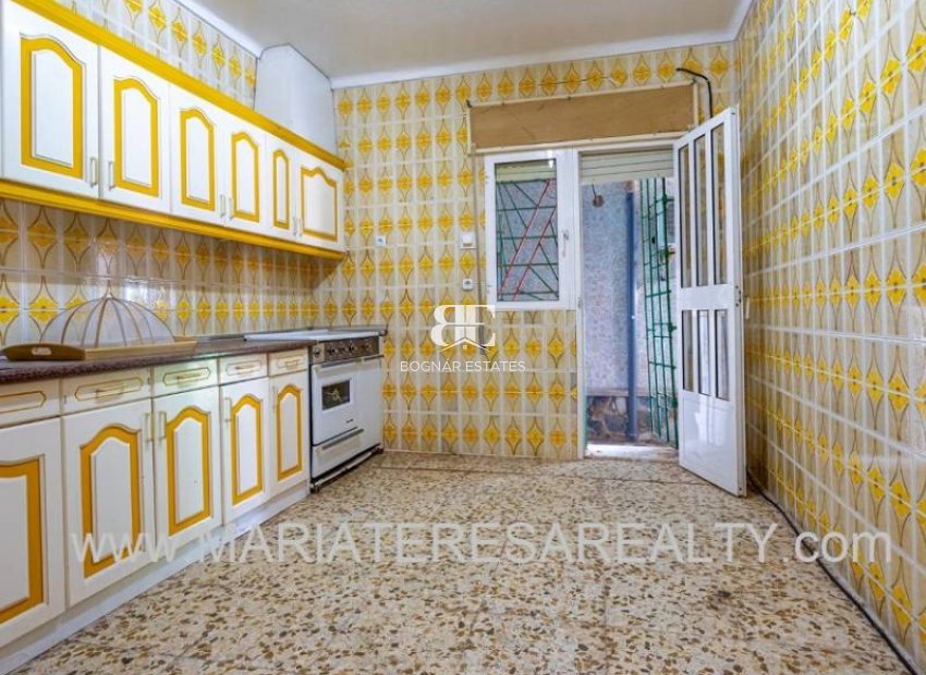 Resale - Villa -
Los Urrutias - Center