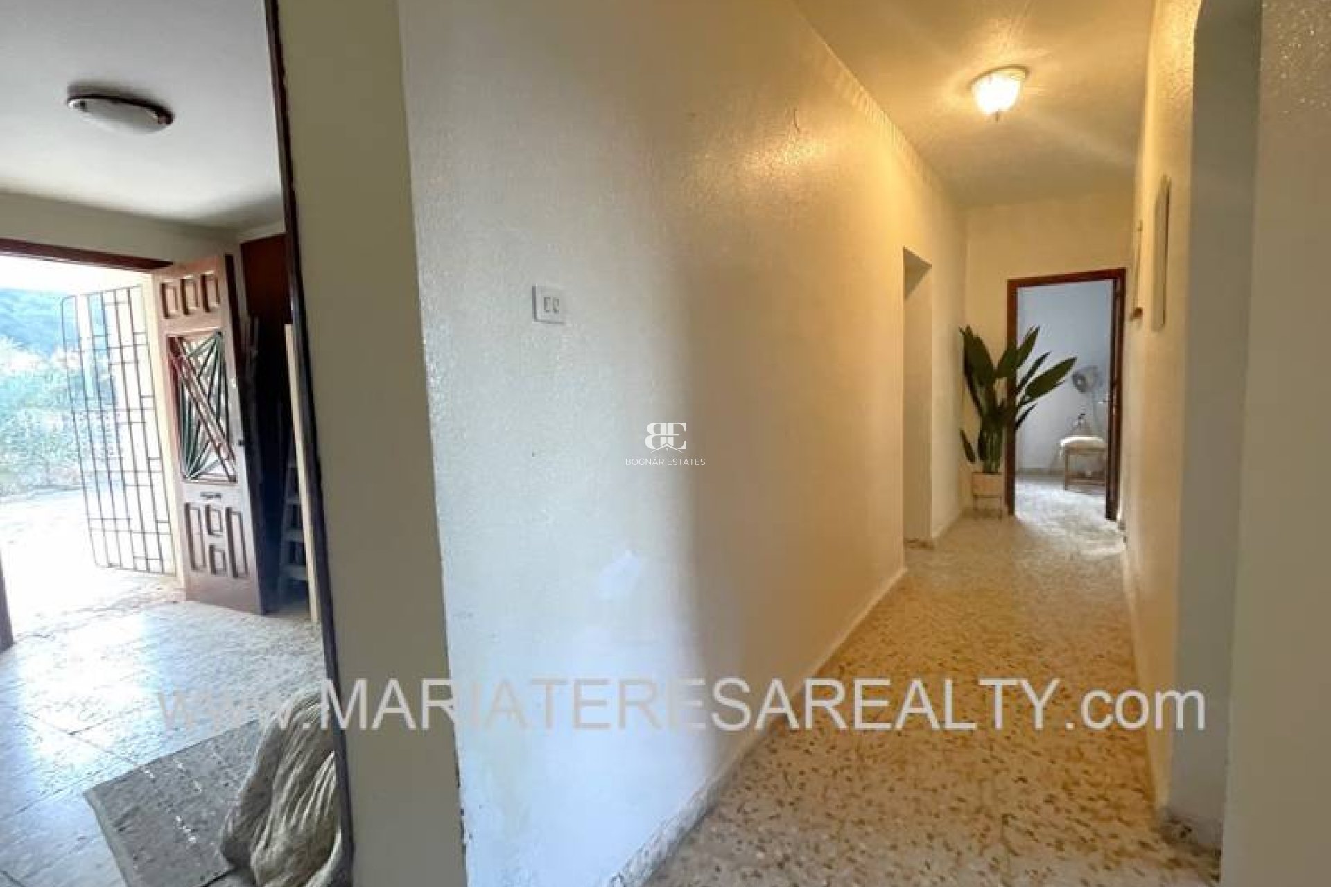 Resale - Villa -
Los Urrutias - Center