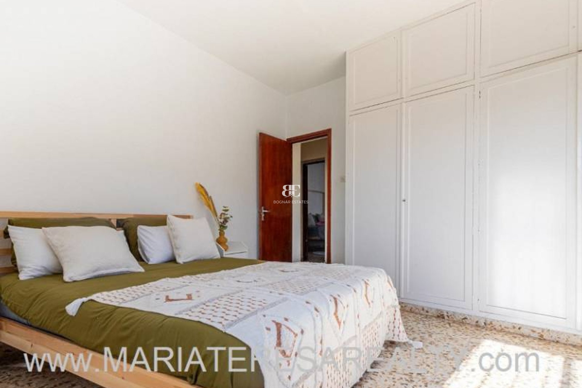 Resale - Villa -
Los Urrutias - Center